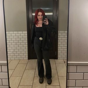 Meet your Posher, Trinity